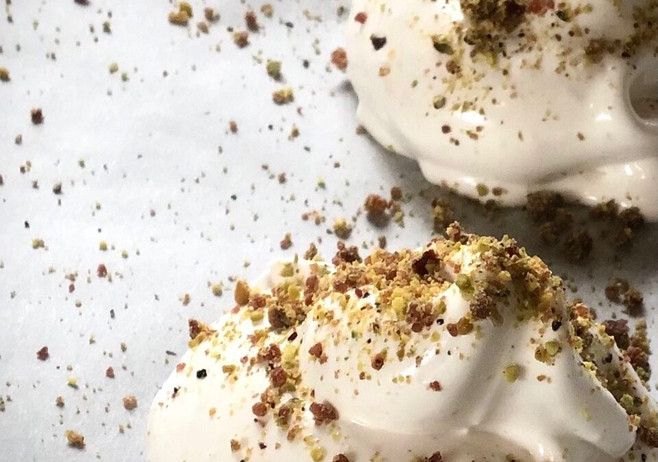 Cardamom Meringues with Pistachio & Cranberries Dust