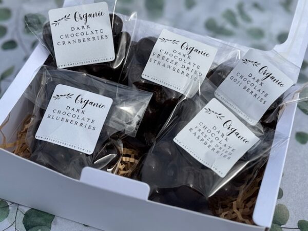 Gift Wrapping - Clear Window Gift Box - Image 5